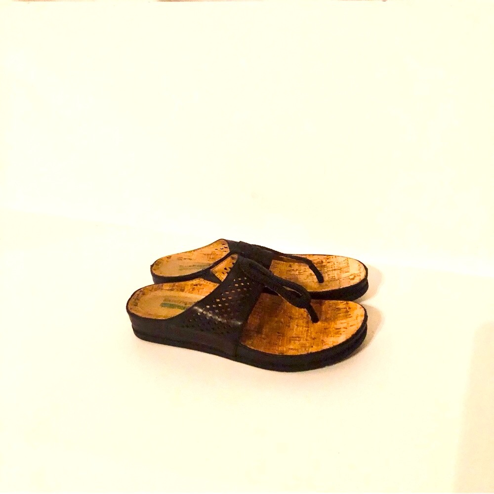 Bare Traps(Memory Foam) Size 10 Thong Sandals - image 7